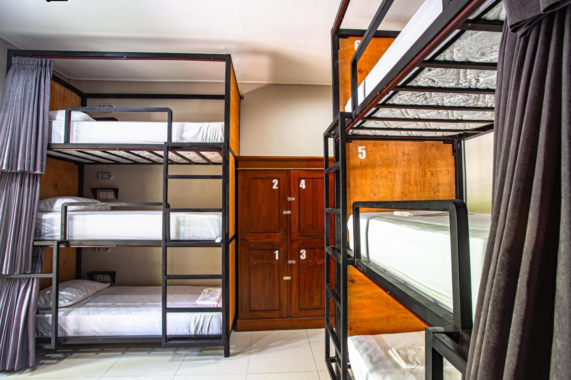 What The Duck Backpackers Canggu Dış mekan fotoğraf