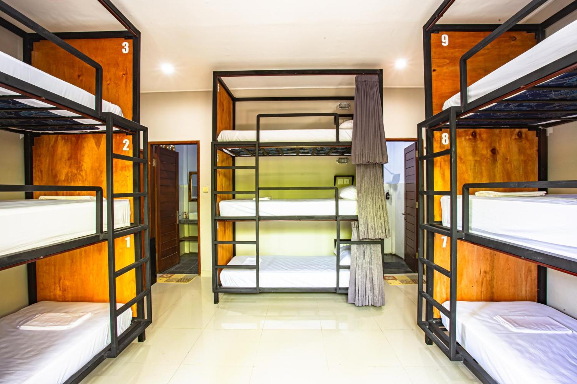 What The Duck Backpackers Canggu Dış mekan fotoğraf