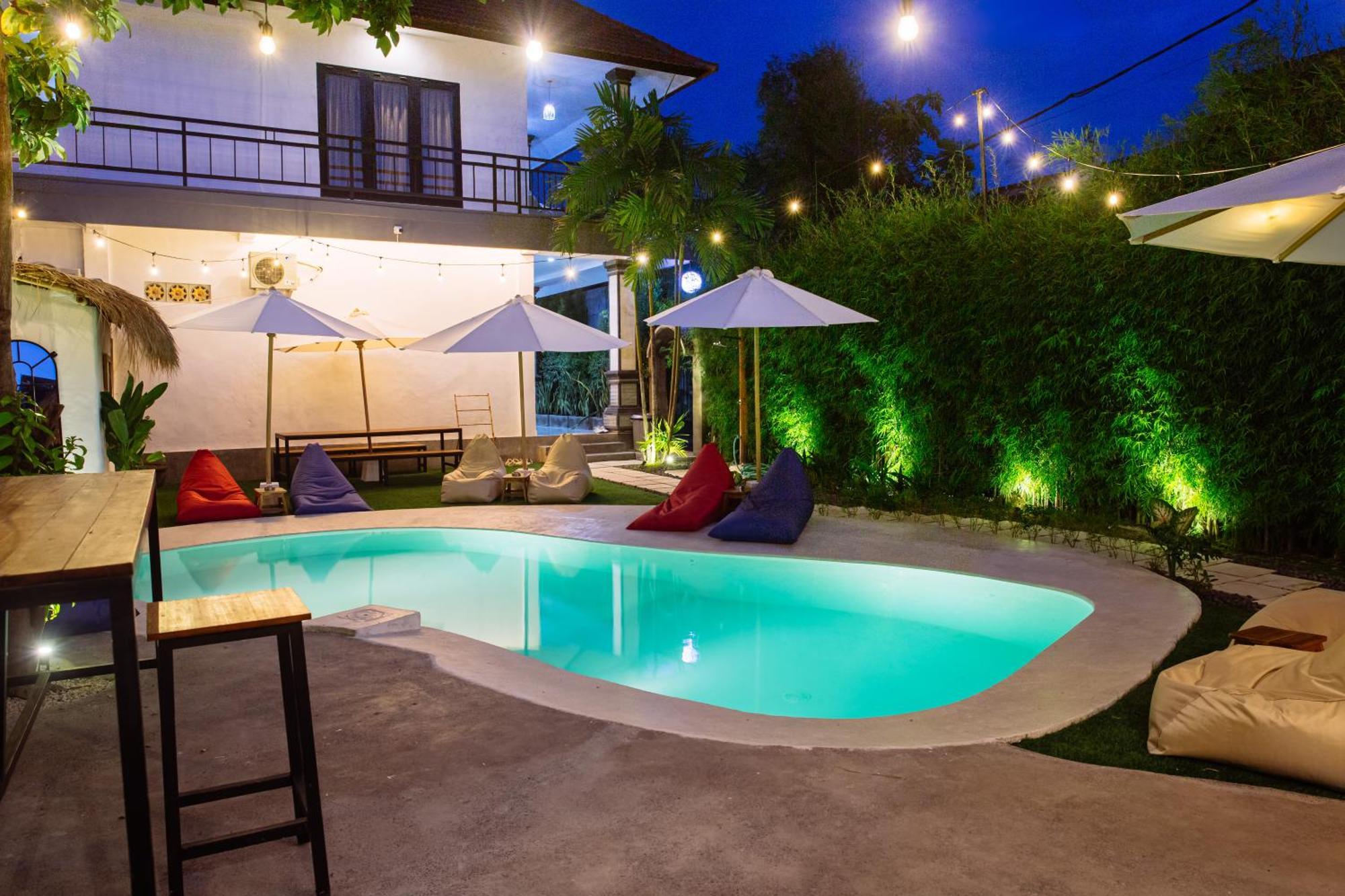 What The Duck Backpackers Canggu Dış mekan fotoğraf