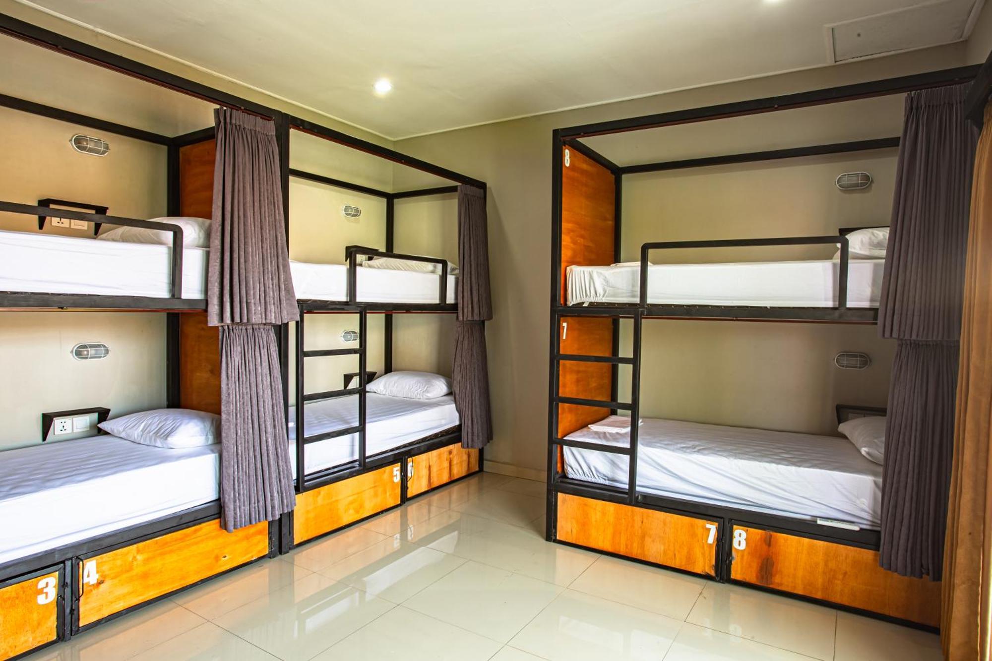 What The Duck Backpackers Canggu Dış mekan fotoğraf