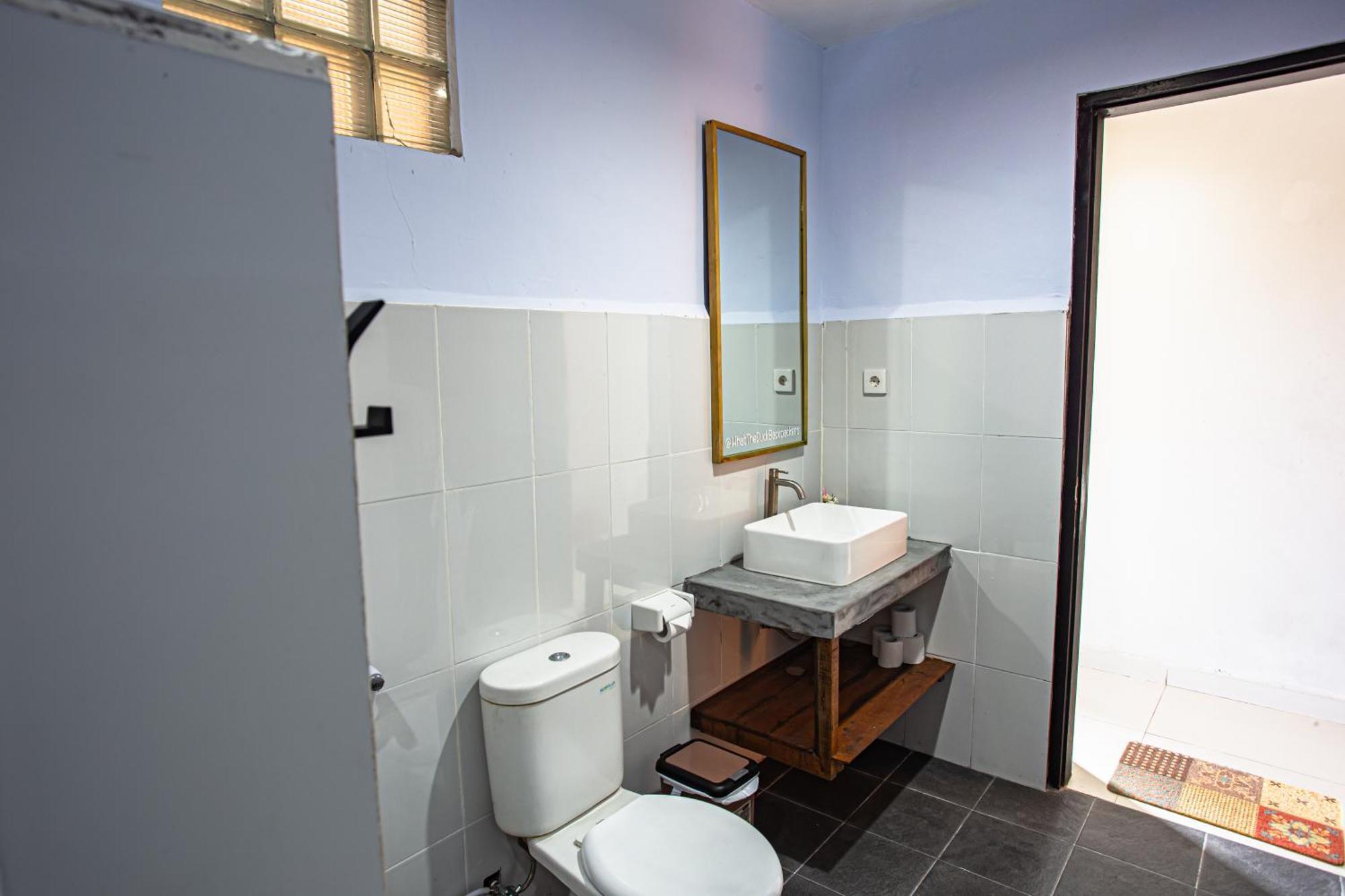 What The Duck Backpackers Canggu Dış mekan fotoğraf