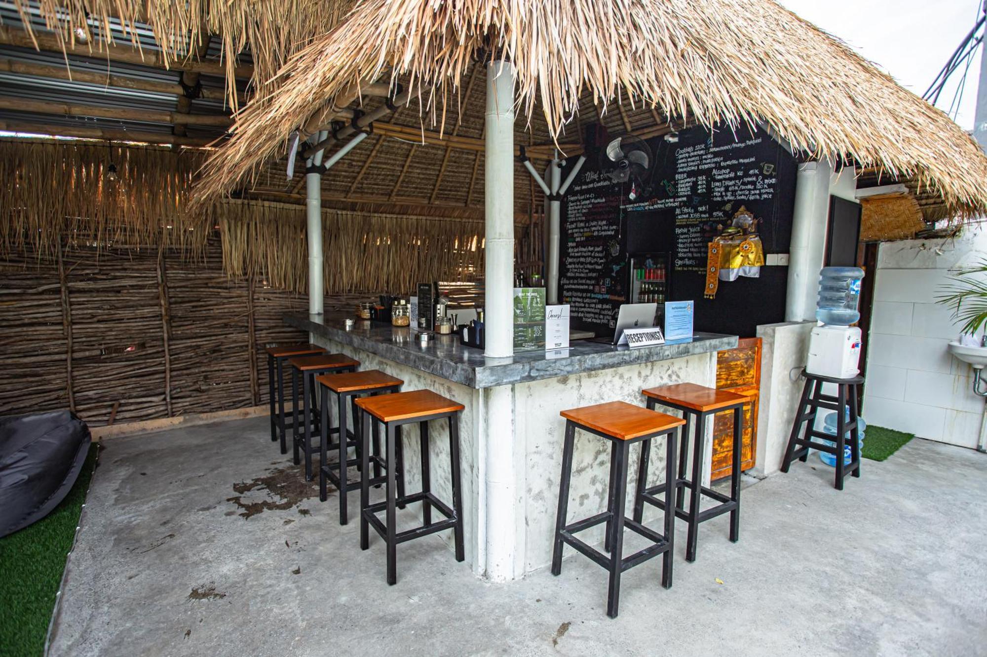 What The Duck Backpackers Canggu Dış mekan fotoğraf